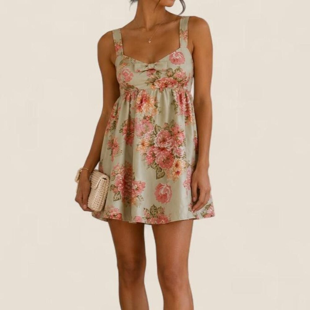 Lulus sage floral satin babydoll mini dress size small